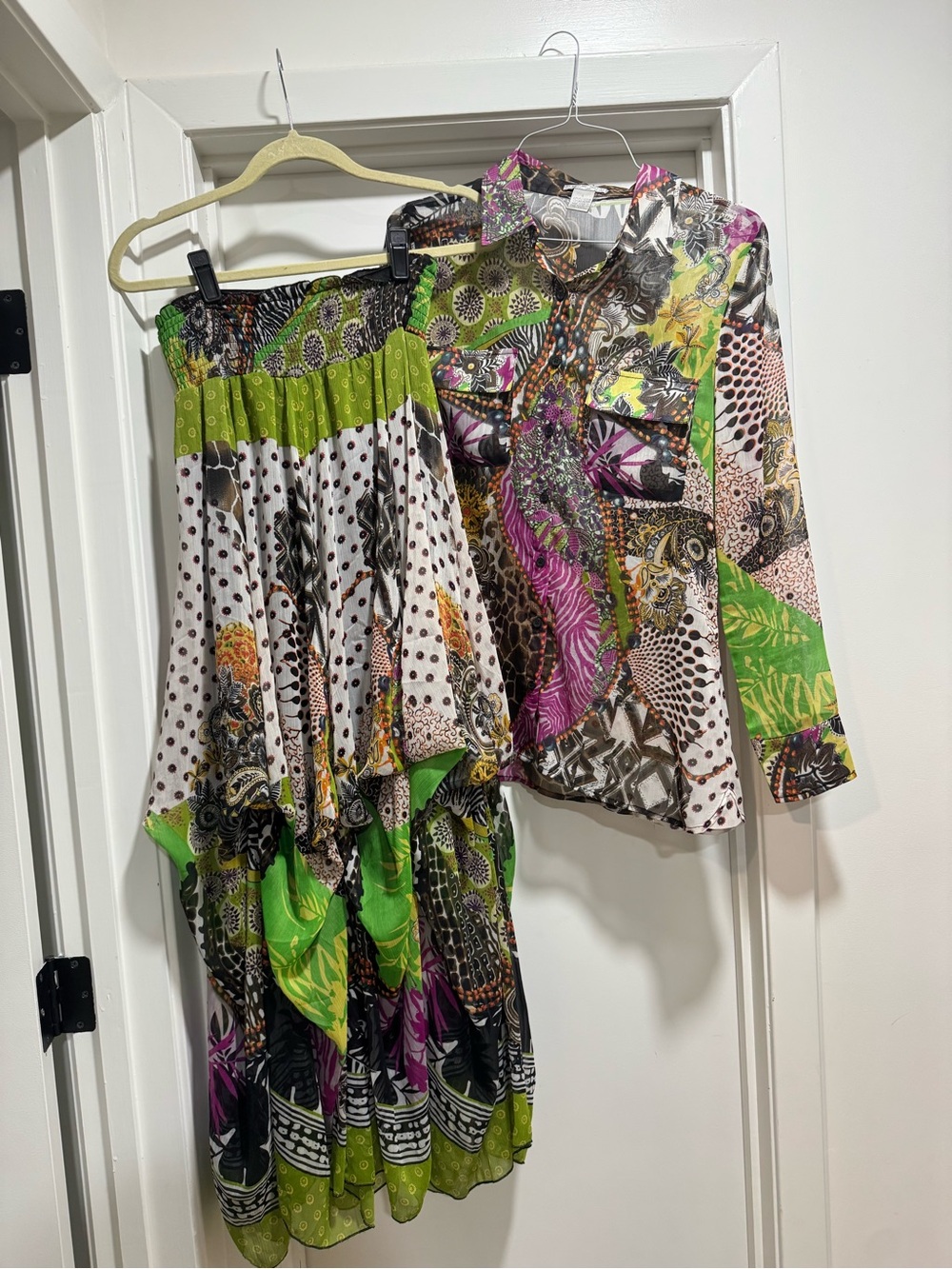 Alberto Makali Set Green Multicolor Skirt with Matching Shirt